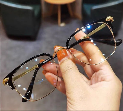 🔥Sapphire high hardness anti-blue progressive Far And Near Dual-Use Reading Glasses